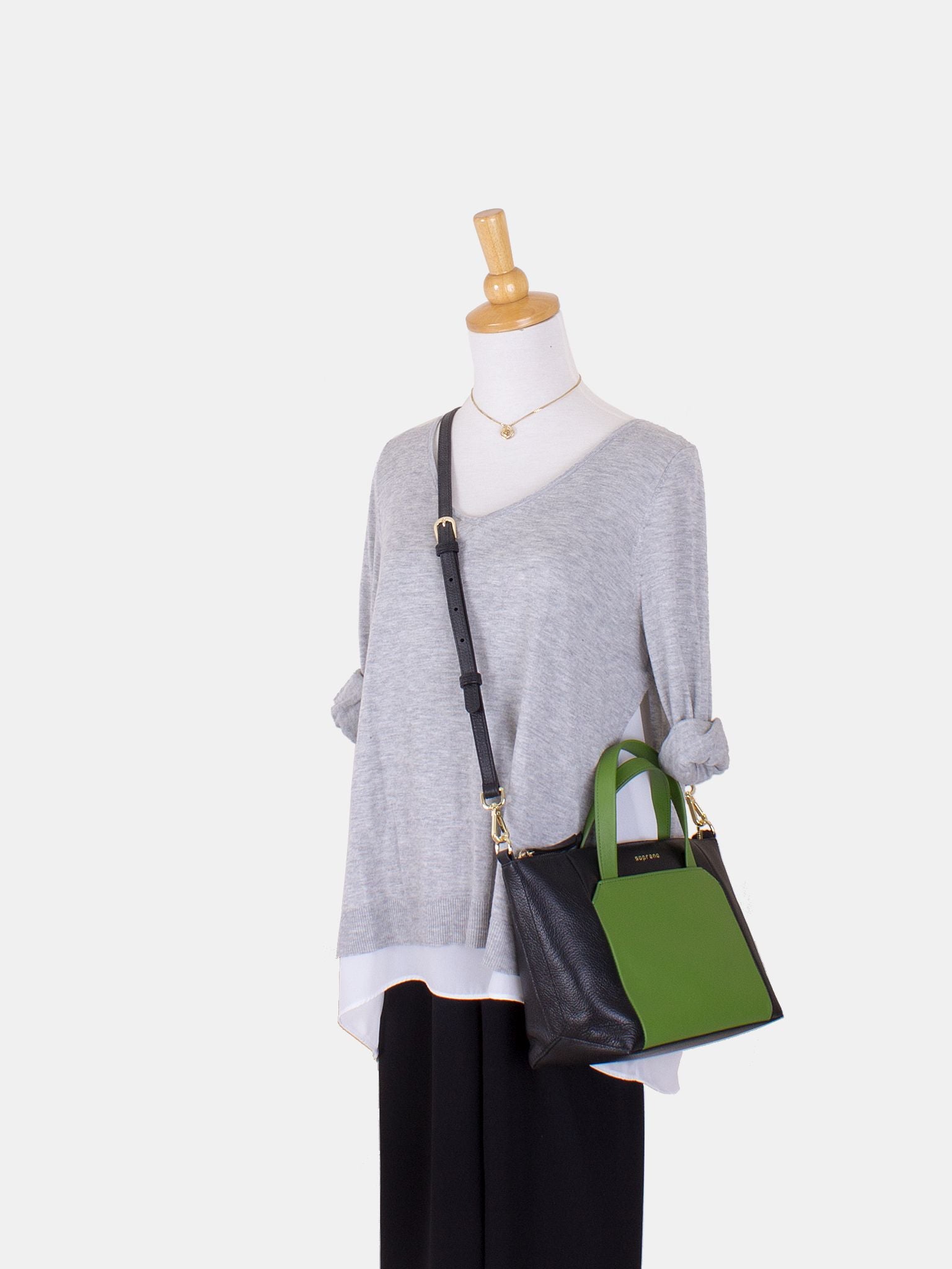 Juliane Satchel